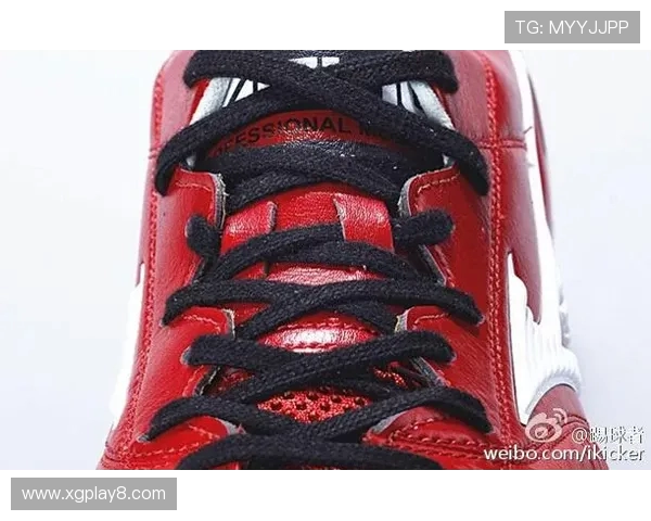 足球鞋鞋带绑法技巧详解助你提升场上表现